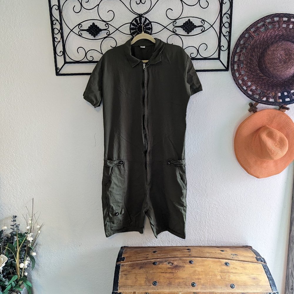 bebiullo Unisex Army Green Zip Romper Jumpsuit | Size XL | NWOT